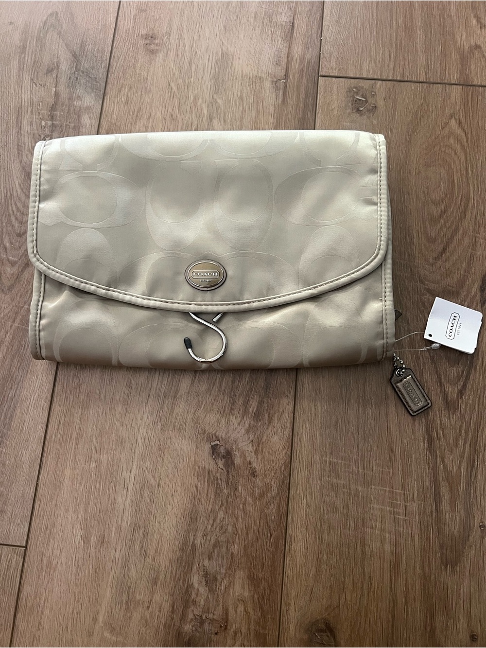 Coach Light Khaki Signature Nylon CosmetKit with Silver Tag NWT